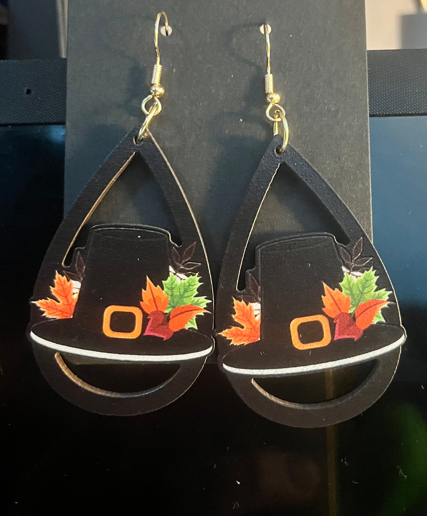 Pilgrim Hat Earrings