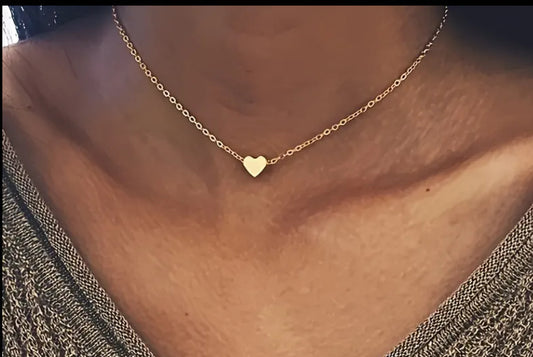 Beautiful Vintage Heart-shaped Gold Pendant Necklace