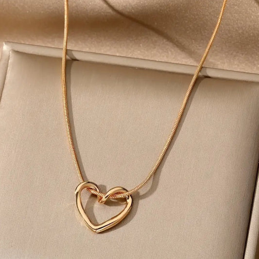 Charming Love Heart Pendant Necklace