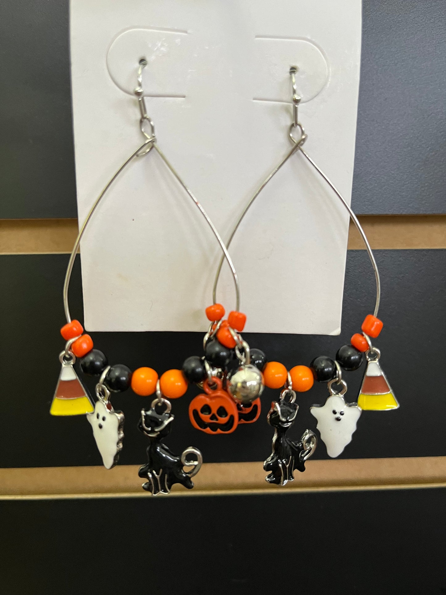 .Fun Halloween earrings