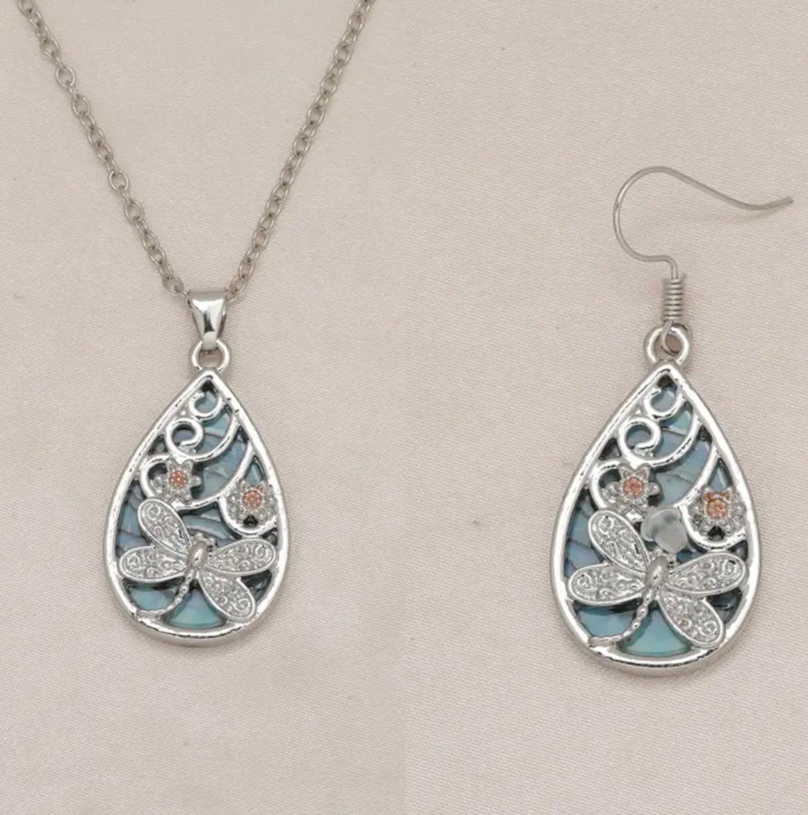 Beautiful Dragonfly With Flower Water Drop Necklace Earrings Set