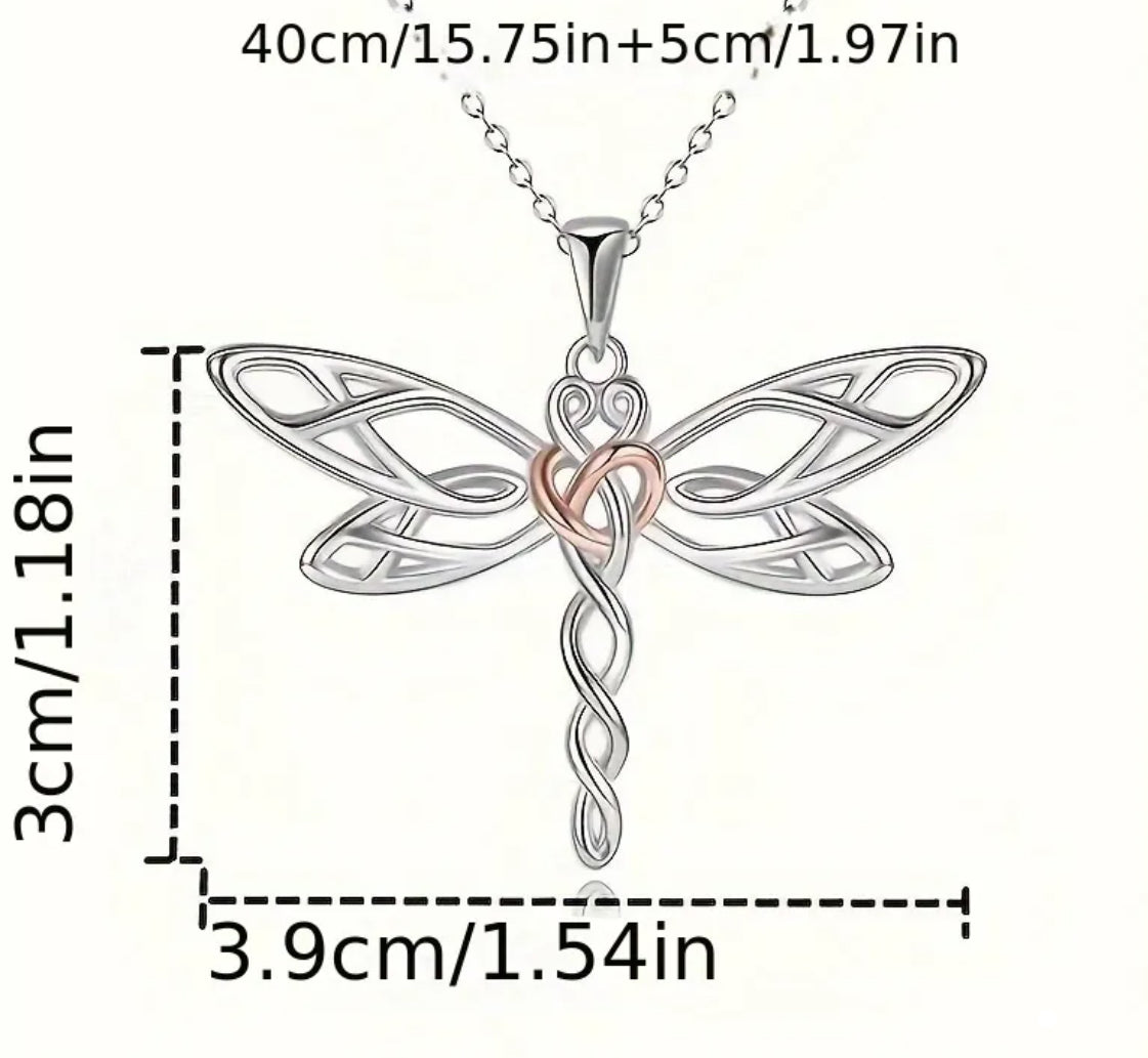 Beautiful Dragonfly Pendant Necklace