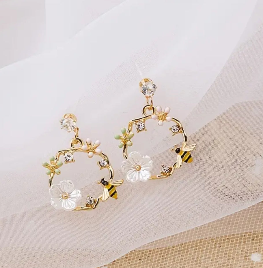Flower & Bee Rhinestone Drop Earrings