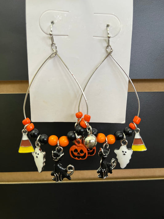 .Fun Halloween earrings