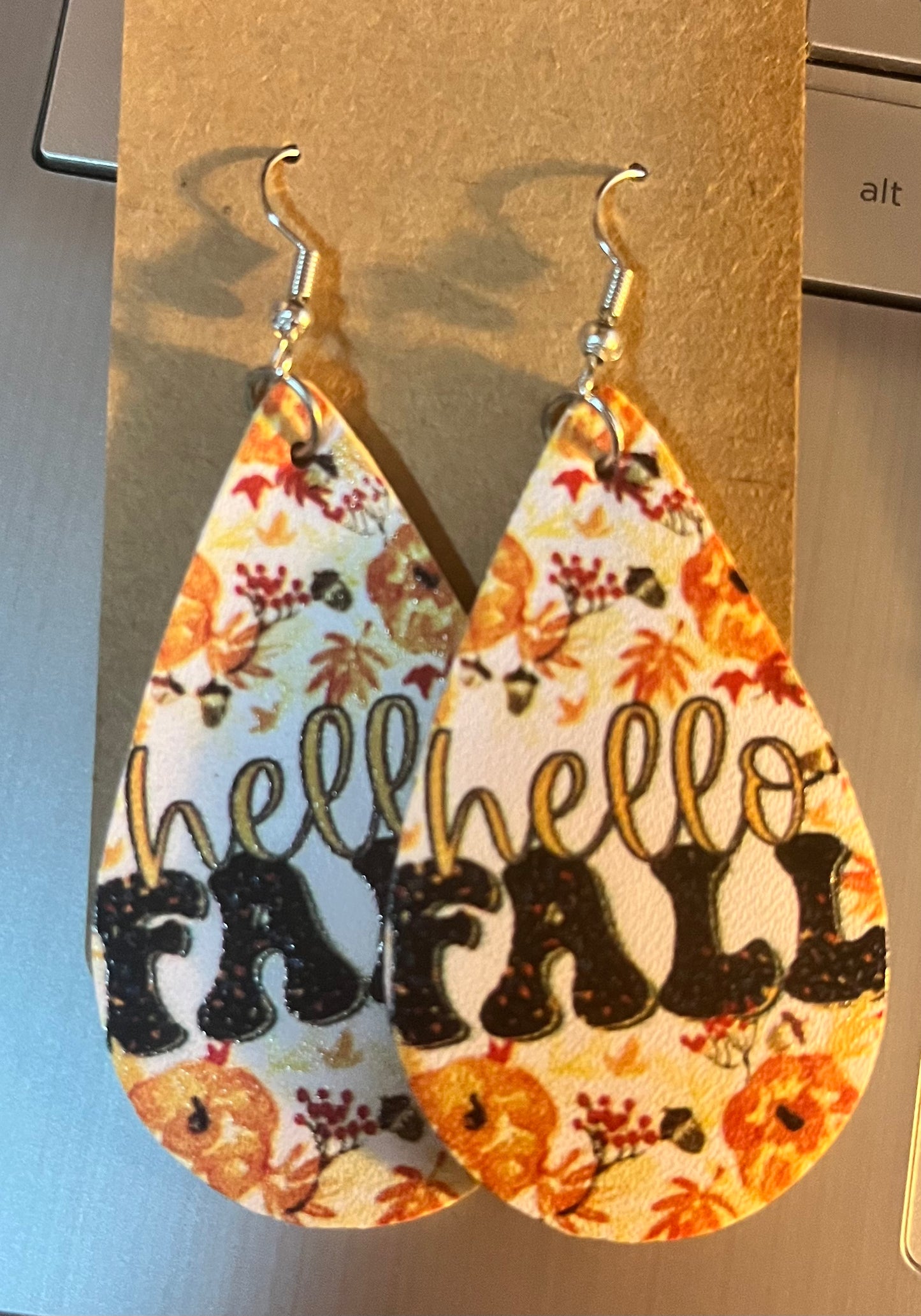 .Hello Fall Earrings